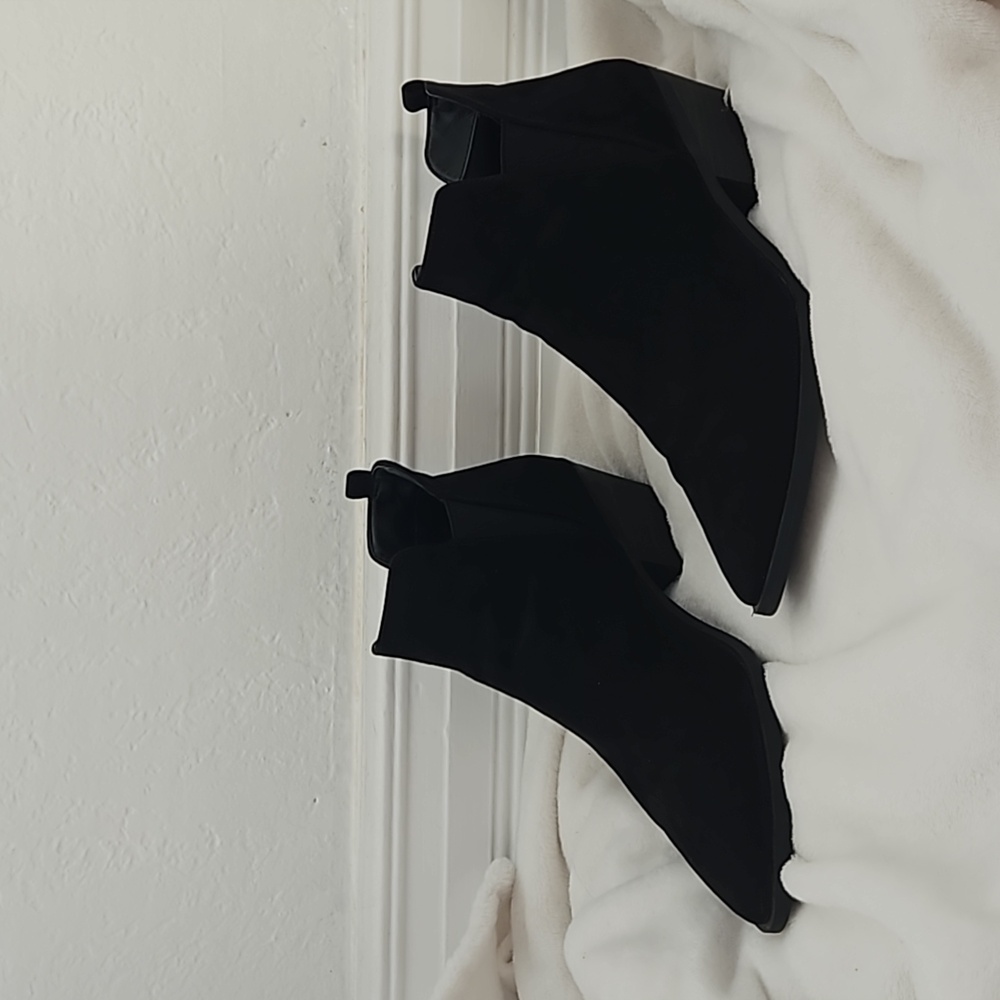 Womens size 10 black ankle boots
